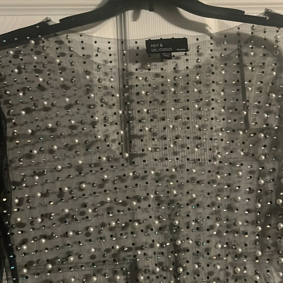 New w/o tags. Beautiful net top embellished with rhinestones and pearls. Size M. - Picture 2 of 4